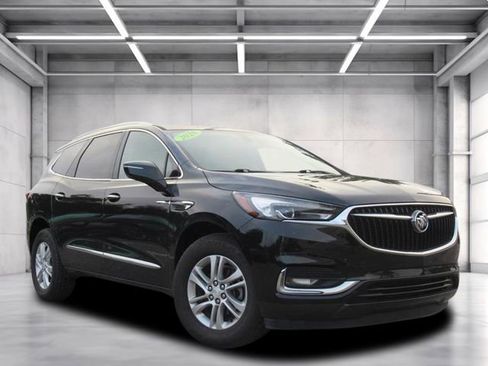 Used 2020 Buick Enclave Essence w/ Sound and Sites Package image 1