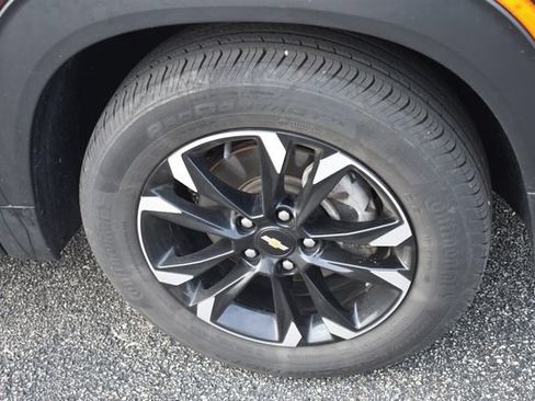 Certified 2022 Chevrolet TrailBlazer LT w/ Convenience Package FWD image 12