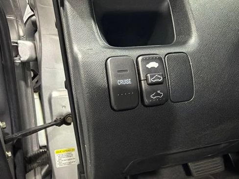 Used 2004 Honda CR-V EX image 15
