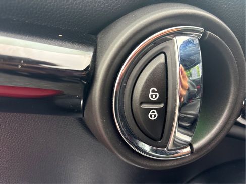 Used 2018 MINI Cooper Convertible FWD image 41