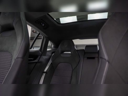 Certified 2025 Porsche Panamera 4 image 34