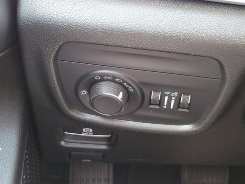 Used 2024 Jeep Grand Cherokee Altitude AWD/4WD image 13