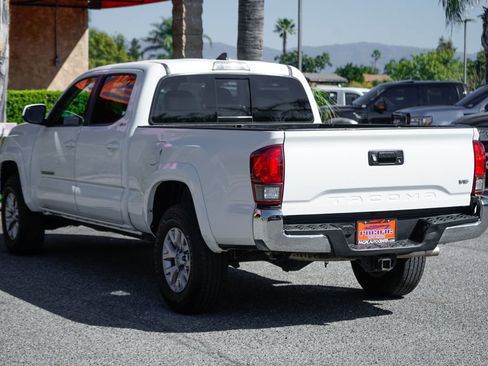 Used 2018 Toyota Tacoma SR5 image 6
