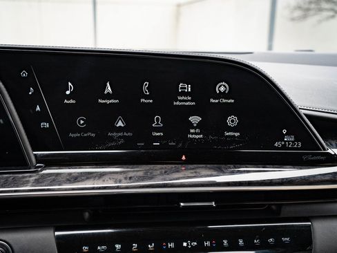 Used 2021 Cadillac Escalade ESV Premium Luxury image 35