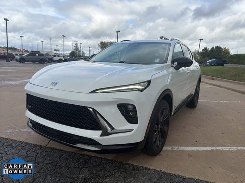 Used 2024 Buick Envision Sport Touring image 8