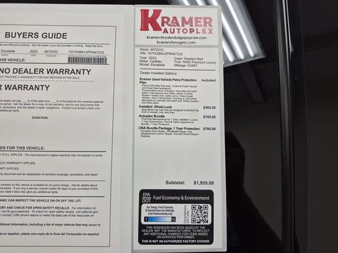 Used 2023 Cadillac Escalade Premium Luxury RWD image 35