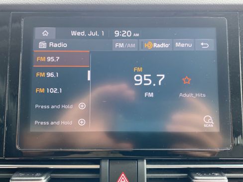 Used 2020 Kia Niro LX FWD image 14
