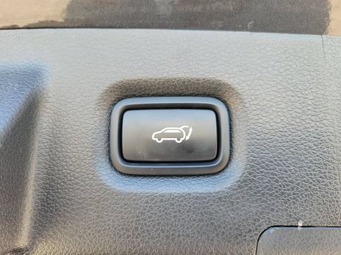 Used 2023 Hyundai Santa Fe SEL FWD image 8