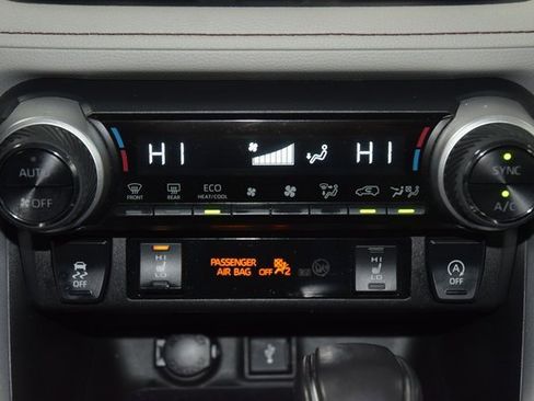 Used 2024 GMC Yukon Denali Ultimate image 34