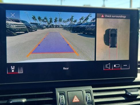 Used 2022 Audi SQ5 Premium Plus w/ Premium Plus Package image 30