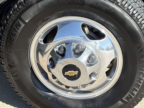 Used 2022 Chevrolet Silverado 3500 High Country image 32