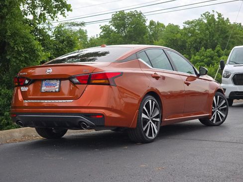 Used 2022 Nissan Altima 2.5 SR FWD image 8