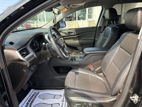Certified 2023 GMC Acadia SLT w/ Elevation Edition AWD/4WD image 13
