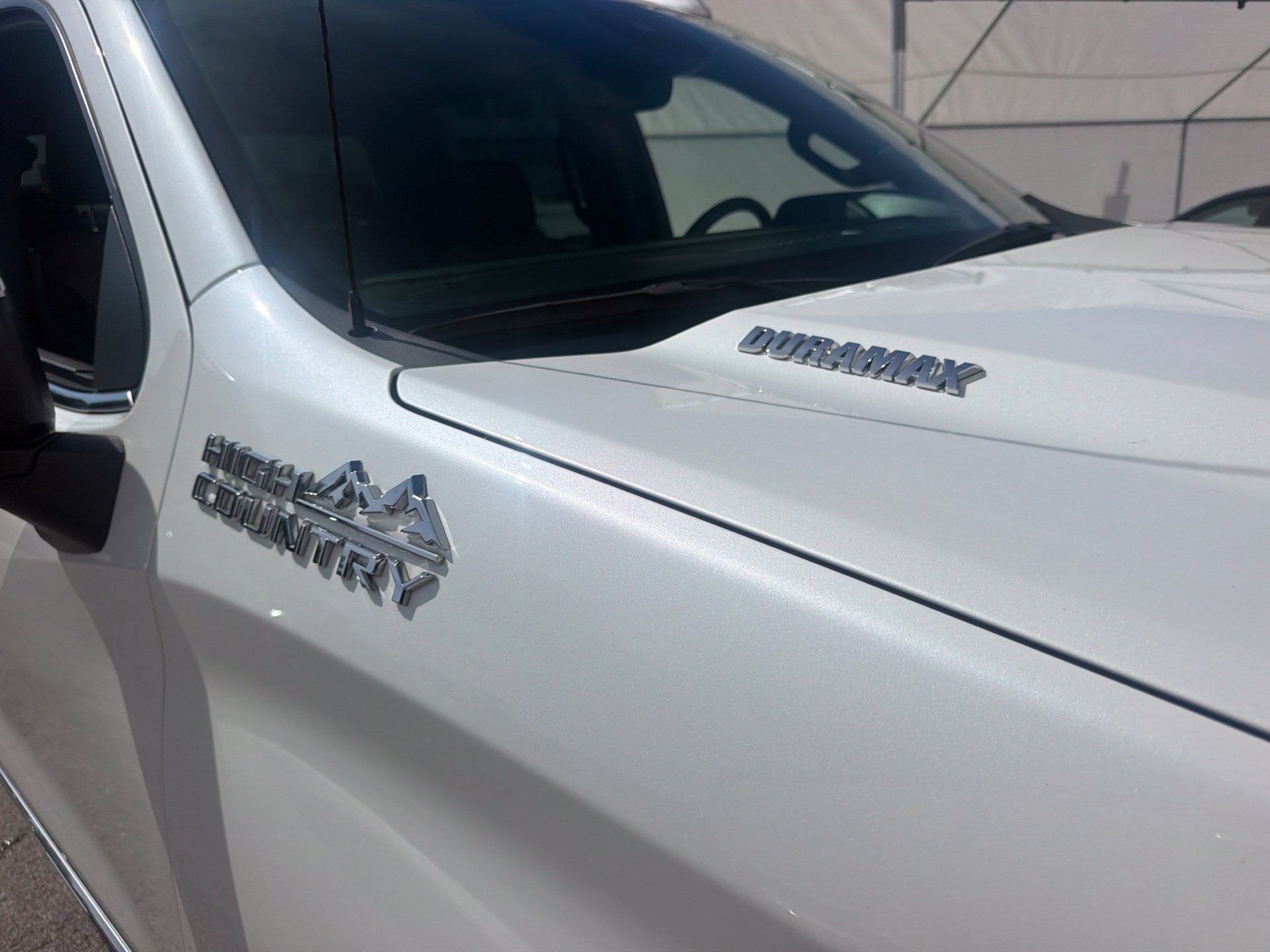 Used 2023 Chevrolet Silverado 1500 High Country w/ Technology Package AWD/4WD image 9
