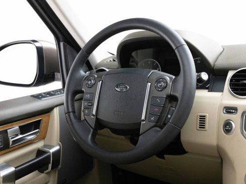 Used 2016 Land Rover LR4 HSE image 10