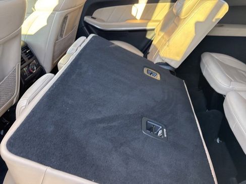 Used 2015 Mercedes-Benz GL 550 4MATIC image 27