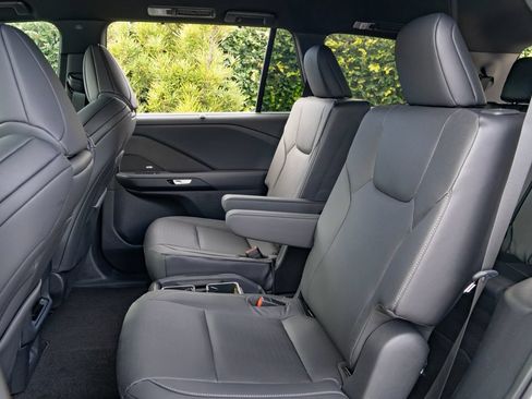 New 2026 Lexus TX 500h AWD image 19