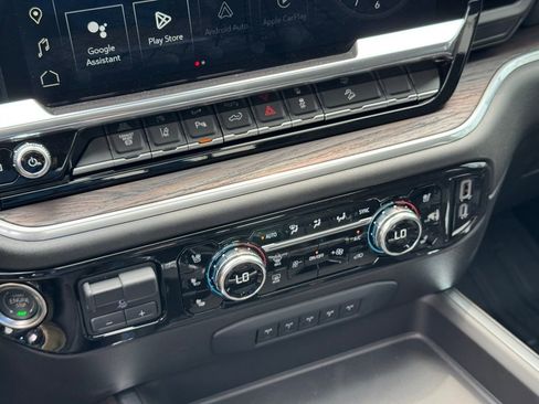 New 2025 GMC Sierra 2500 SLT w/ SLT Premium Package image 33