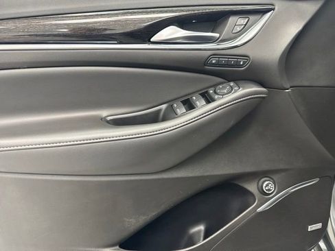 Used 2021 Buick Enclave Avenir w/ Avenir Technology Package AWD/4WD image 9