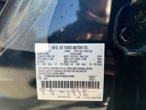 Used 2023 Ford Explorer Platinum w/ Technology Package image 37