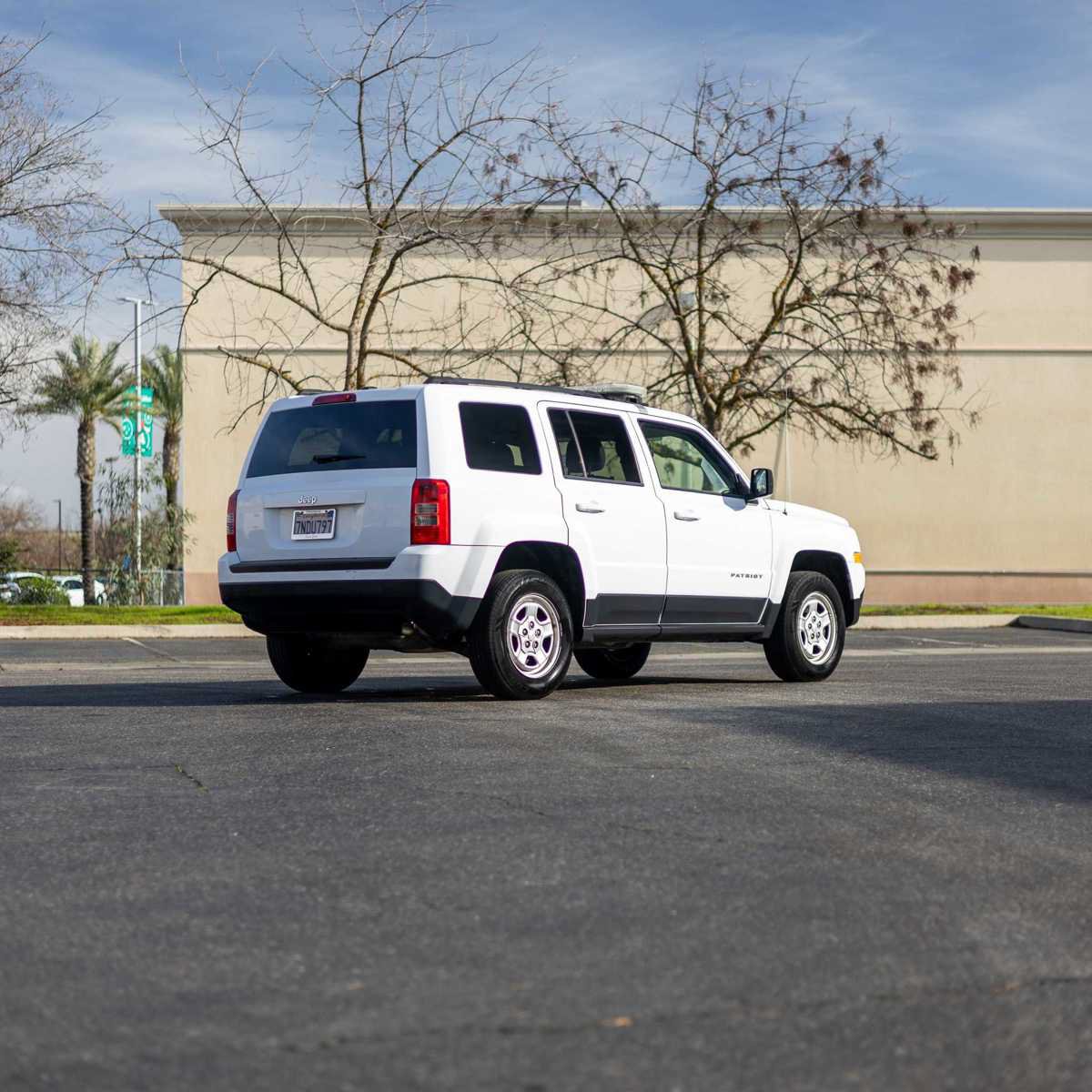 Used 2016 Jeep Patriot Sport w/ Power Value Group FWD image 7