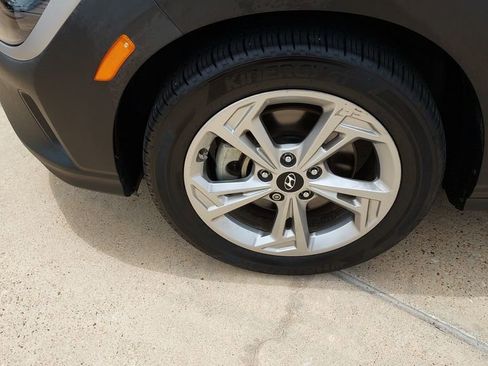 Certified 2022 Hyundai Kona SEL w/ Convenience Package AWD/4WD image 9