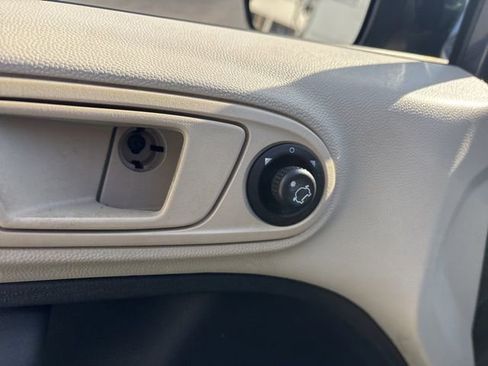 Used 2012 Ford Fiesta S image 10