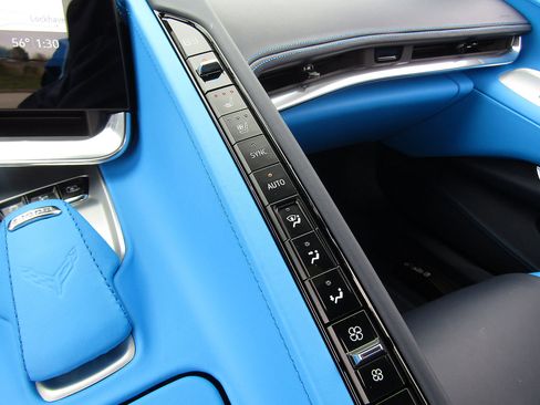 Used 2020 Chevrolet Corvette Stingray Premium Conv w/ 3LT Preferred Equipment Group image 17