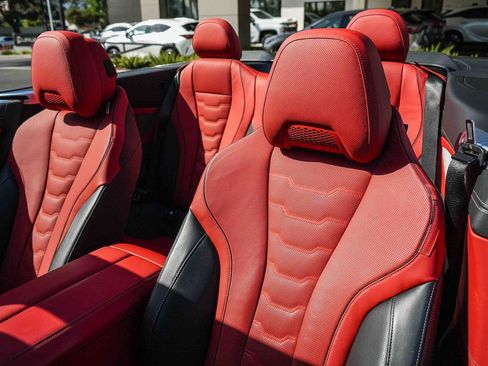 Used 2025 BMW 840i Convertible w/ Comfort Seating Package RWD image 29