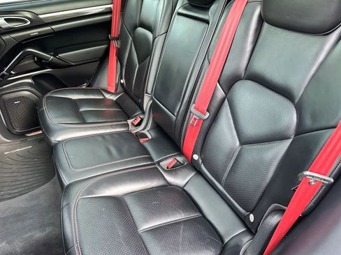 Used 2016 Porsche Cayenne GTS AWD/4WD image 27