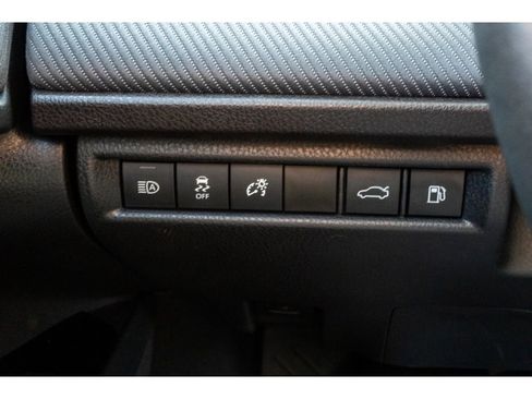 Used 2025 Toyota Camry SE image 28