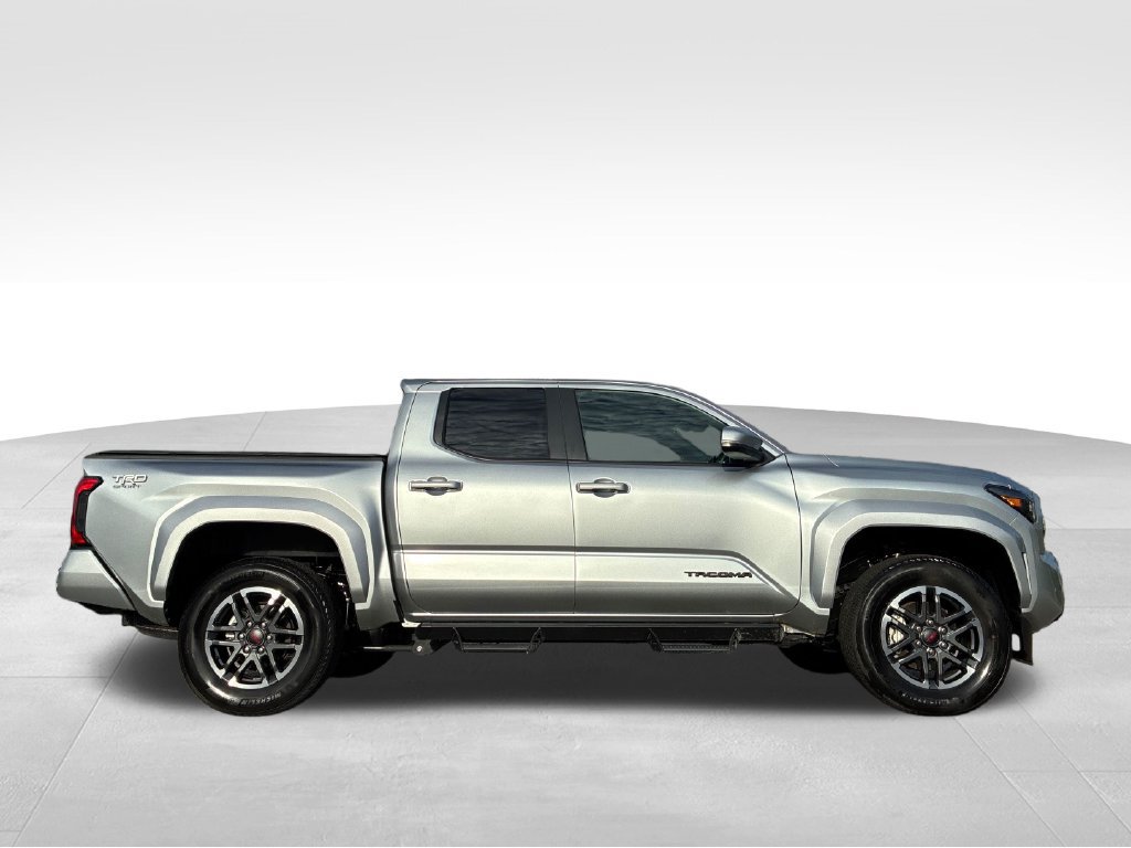 Used 2024 Toyota Tacoma TRD Sport w/ TRD Sport Upgrade Package AWD/4WD image 7