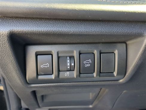 Used 2022 Subaru Outback Limited image 27