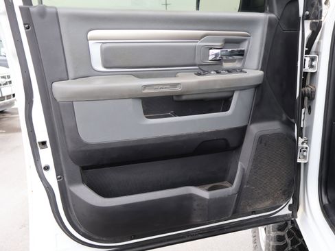 Used 2016 RAM 2500 SLT image 21