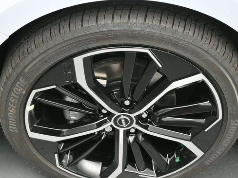 New 2025 Nissan Altima 2.5 SR image 10