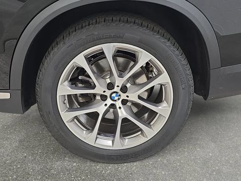 Used 2022 BMW X5 xDrive40i w/ Premium Package AWD/4WD image 29