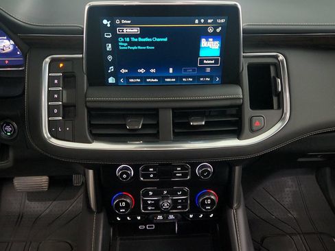 Used 2023 Chevrolet Tahoe Premier AWD/4WD image 21