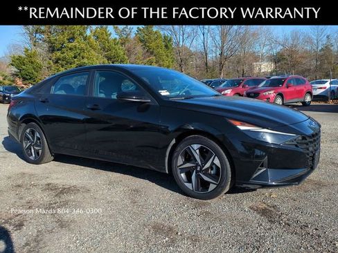 Used 2023 Hyundai Elantra SEL w/ Convenience Package image 2