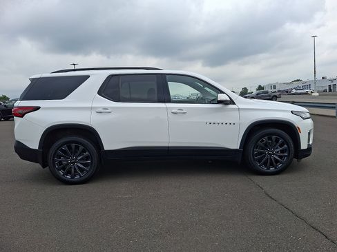 Used 2023 Chevrolet Traverse RS AWD/4WD image 7
