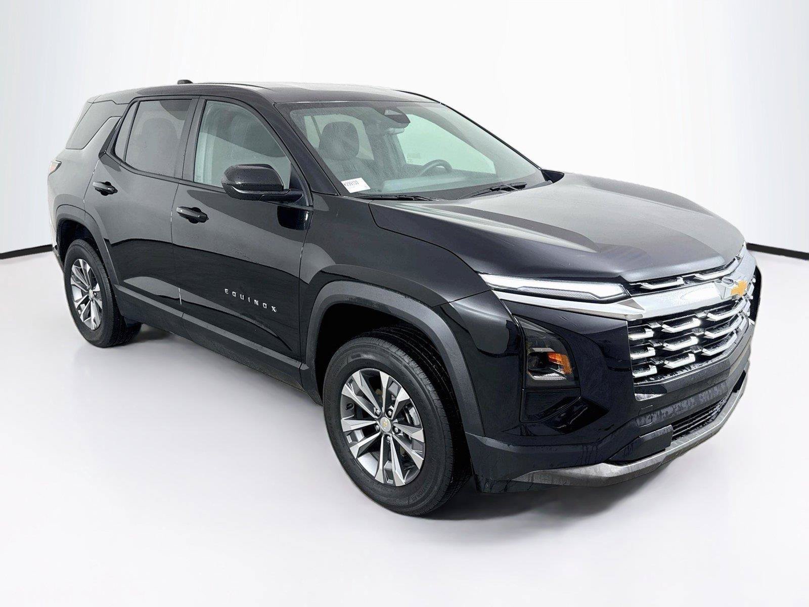 Used 2026 Chevrolet Equinox LT FWD image 8