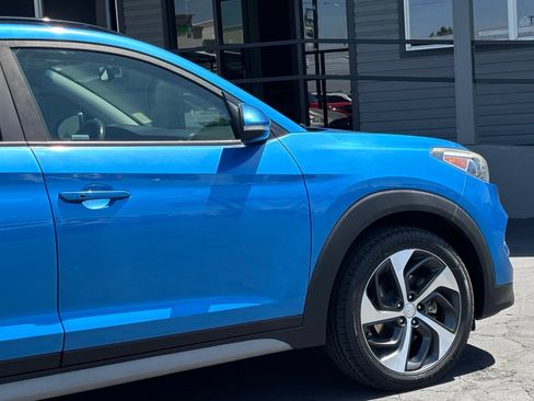 Used 2018 Hyundai Tucson Value w/ Cargo Package AWD/4WD image 4