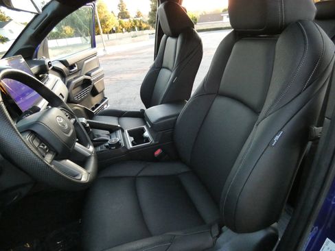 Used 2025 Toyota Tacoma TRD Off-Road w/ TRD Off Road Upgrade Package image 58