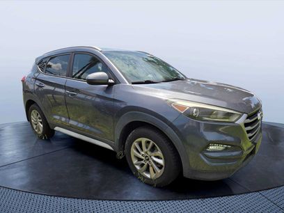 Used 2017 Hyundai Tucson SE w/ SE Popular Package 02