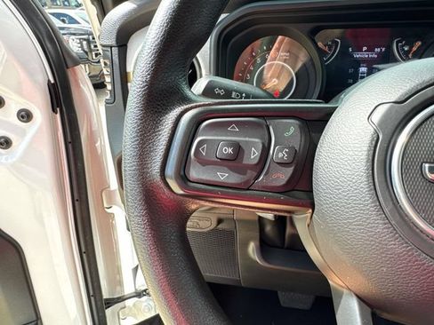 Used 2024 Jeep Gladiator Sport AWD/4WD image 31