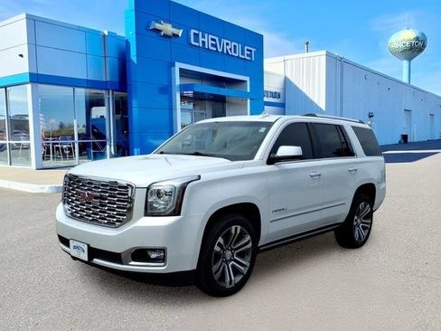 Used 2019 GMC Yukon Denali w/ Denali Ultimate Package AWD/4WD image 8