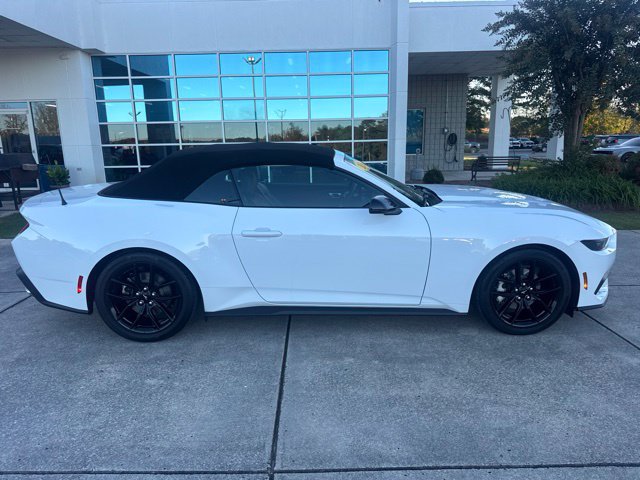 Used 2026 Ford Mustang Premium RWD image 8