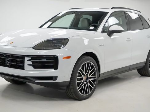 New 2026 Porsche Cayenne S image 1