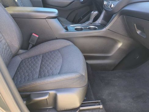 Used 2020 Chevrolet Equinox LT image 28