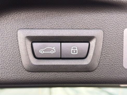 New 2026 BMW X5 sDrive40i image 13