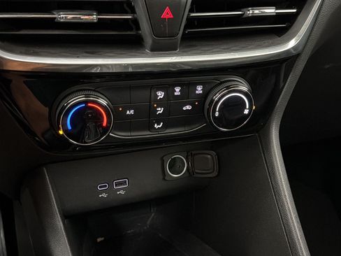 Used 2024 Buick Encore GX Sport Touring FWD image 17